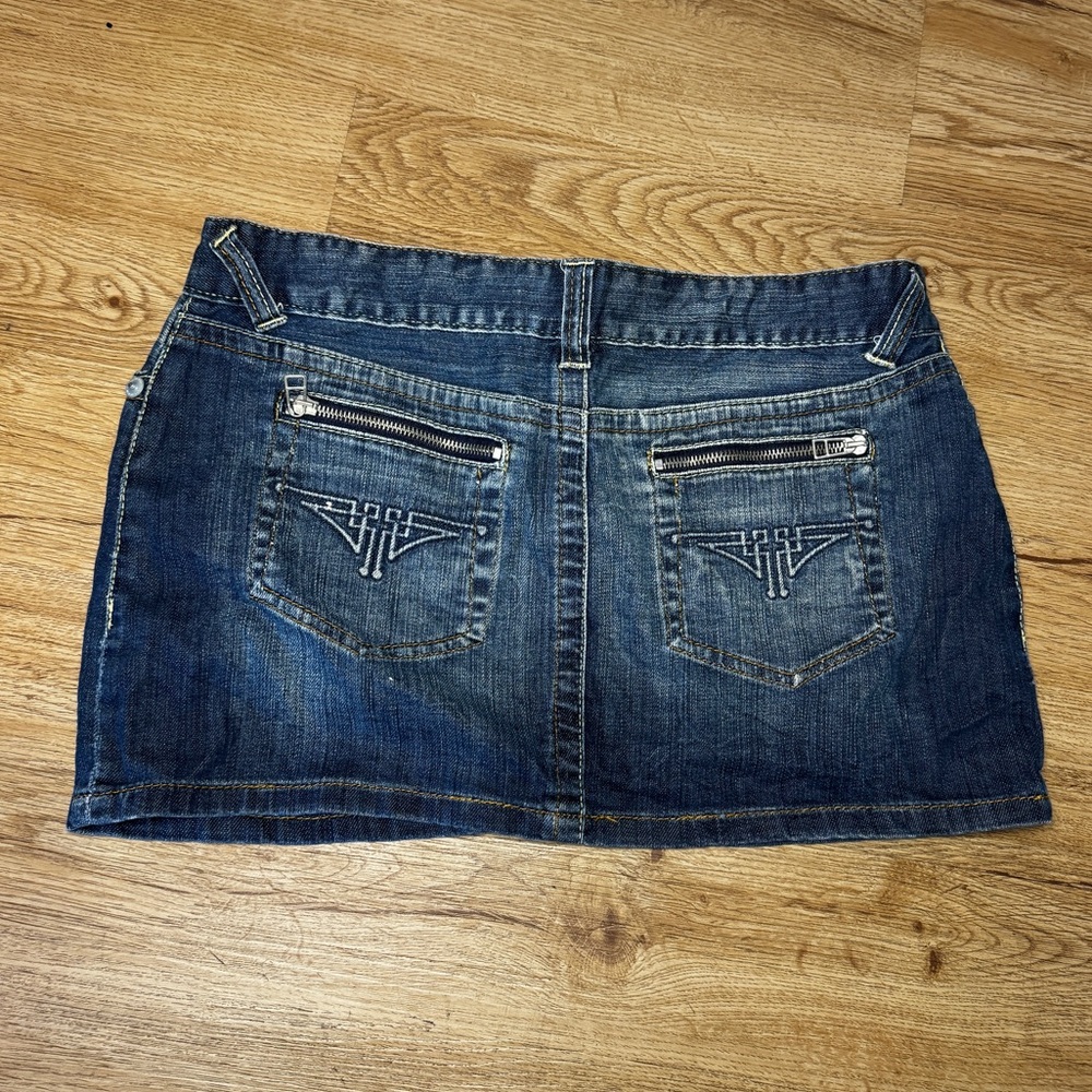 Vintage Y2K Womens Denim low rise jean Mini Skirt Size 8 Blue Medium Wash Zipper